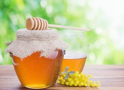 maska s medom i kefirom