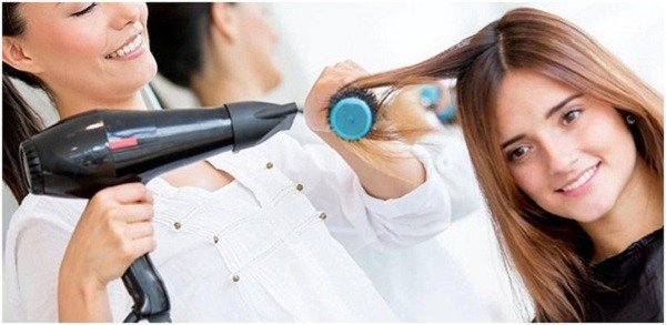 kak-pravilno-sushit-volosy-fenom8