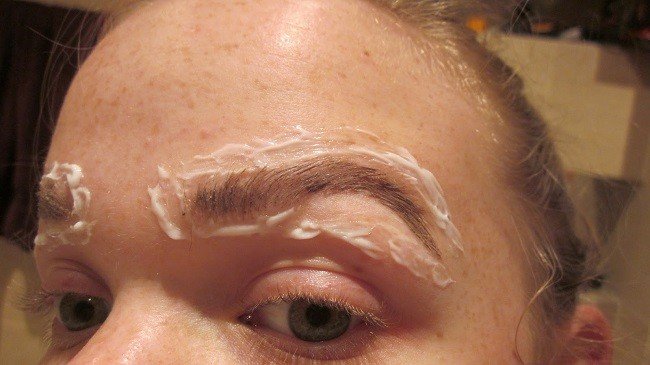 luchshie-sposoby-smyt-hnu-s-brovej-doma15