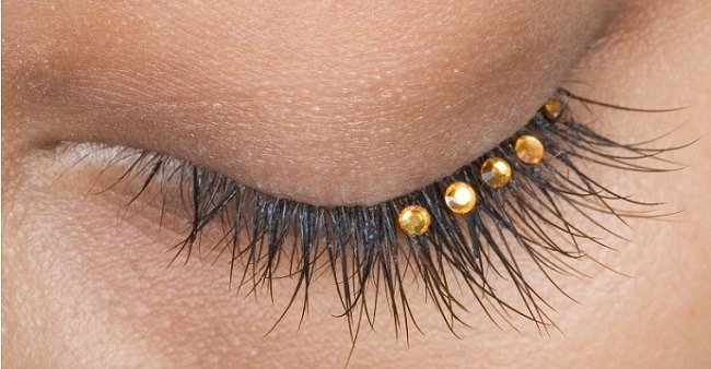 obezzhirivatel-dlya-resnic-kak-vybrat-sredstvo-i-chem-ego-zamenit10