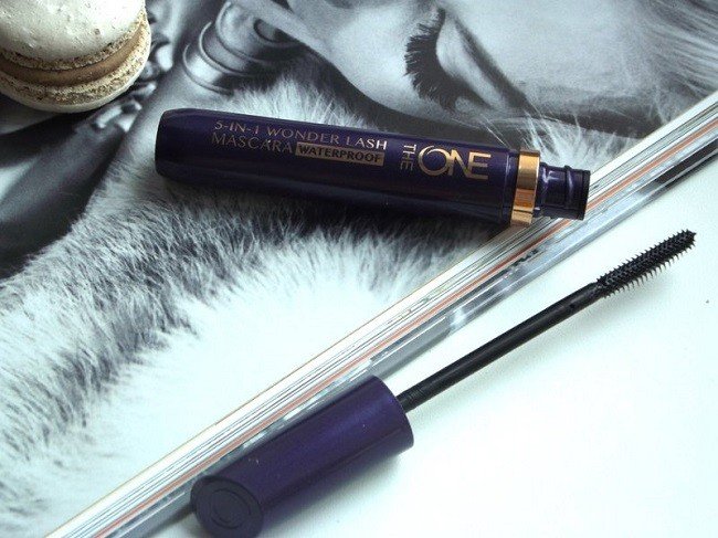 obzor-luchshih-marok-sredi-vodostojkoj-tushi-dlya-resnic8