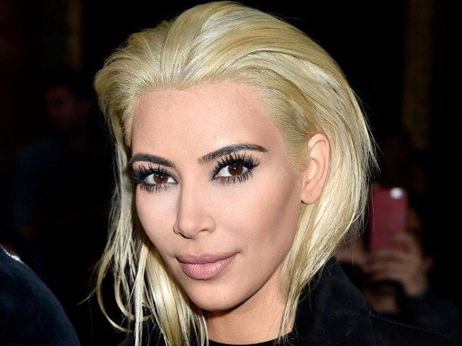 podbiraem-pravilnyj-cvet-brovej-dlya-blondinok4а