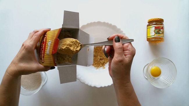 pravila-domashnego-uhoda-za-brovyami-i-resnicami8