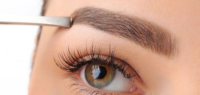 razlichiya-mezhdu-mikroblejdingom-i-pudrovymi-brovyami10