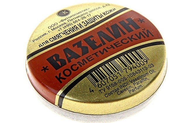 vazelin-dlya-resnic-i-brovej-nedorogo-i-ehffektivno7