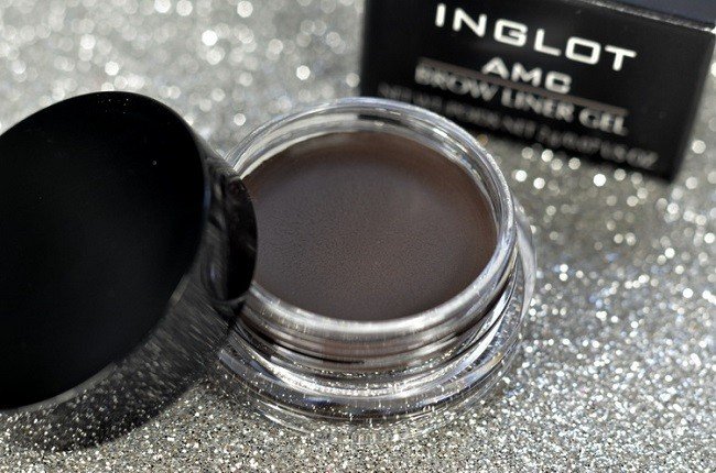 vidy-i-naznachenie-korrektorov-dlya-brovej18