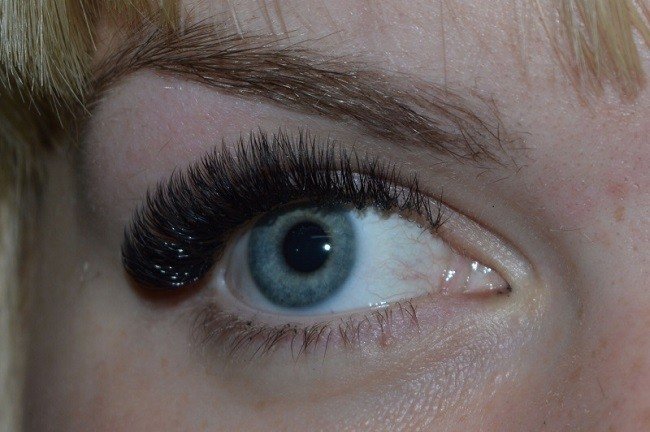 vse-o-narashchivanii-resnic-3d-ehffekt12