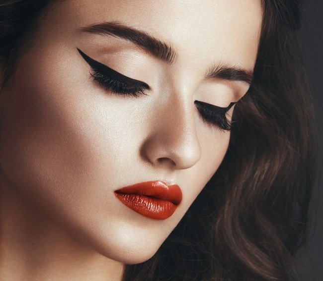 vse-o-narashchivanii-resnic-v-ugolkah-glaz1