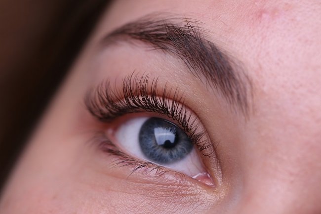 chto-delat-esli-ne-rastut-brovi1