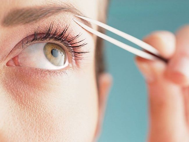 kak-pravilno-vybrat-pincet-dlya-brovej1