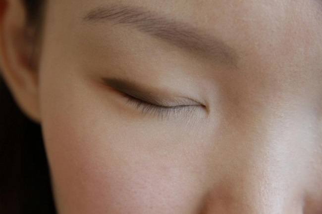 kak-snyat-neudachnoe-laminirovanie-resnic4