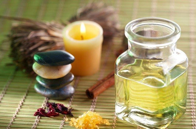 kamfornoe-maslo-dlya-resnic-i-brovej-v-raznyh-recepturah10