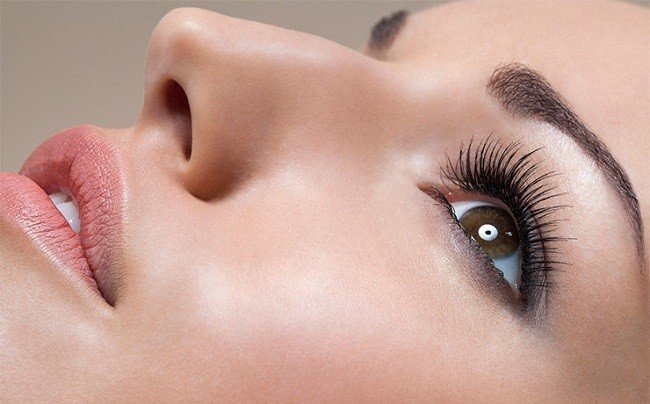 obemnoe-narashchivanie-resnic-radikalnaya-smena-imidzha-za-paru-chasov1