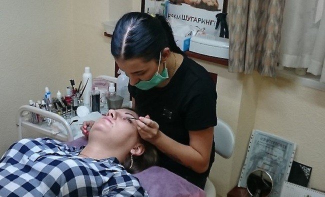 rekonstrukciya-resnic-i-brovej-velvet3