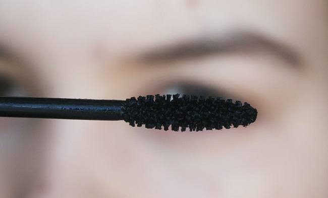 kakaya-shchetochka-dlya-resnic-luchshe10