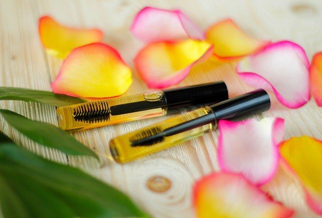 kastorovoe-maslo-dlya-ukrepleniya-resnic-i-brovej9