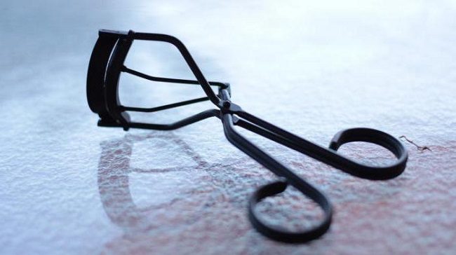 shchipcy-dlya-zavivki-resnic-instrument-dlya-torzhestva-i-na-kazhdyj-den10